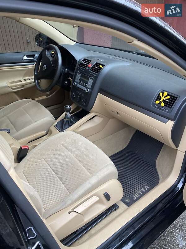 Седан Volkswagen Jetta 2009 в Киеве