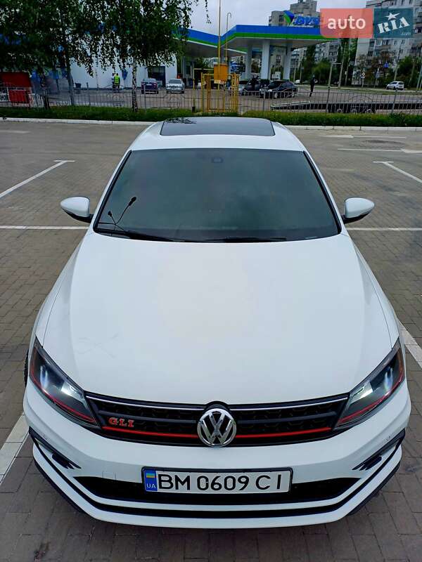 Седан Volkswagen Jetta 2016 в Тернополе