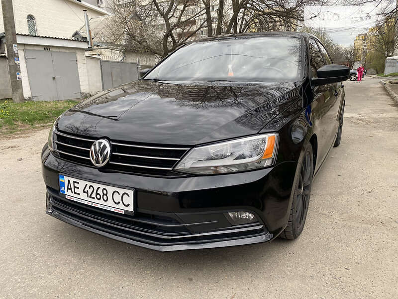 Седан Volkswagen Jetta 2015 в Днепре