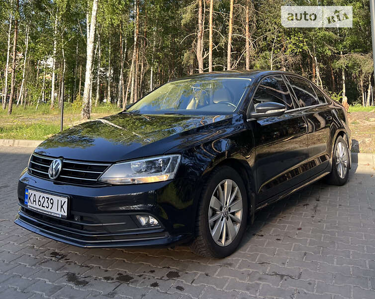 Седан Volkswagen Jetta 2016 в Києві