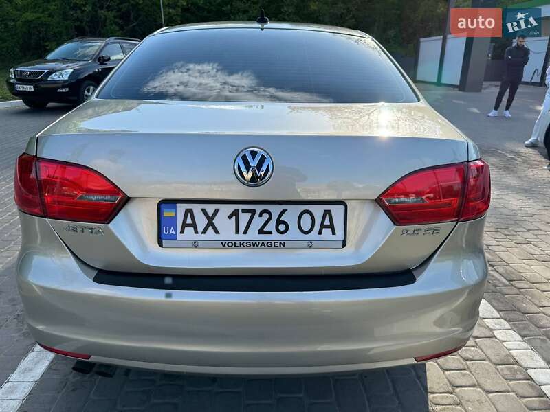 Седан Volkswagen Jetta 2012 в Харкові