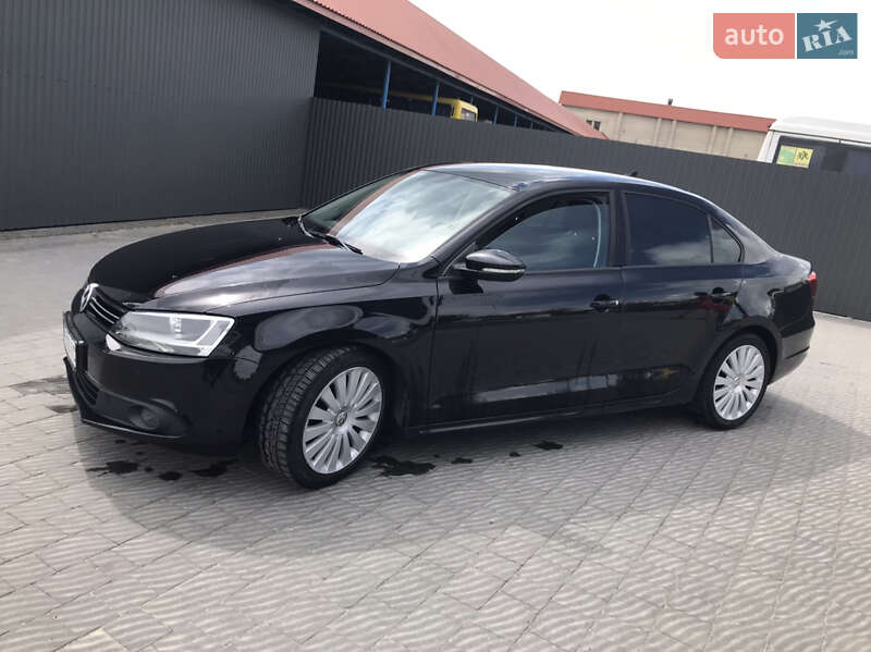 Седан Volkswagen Jetta 2011 в Рогатине