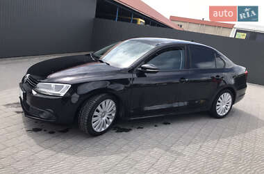 Седан Volkswagen Jetta 2011 в 