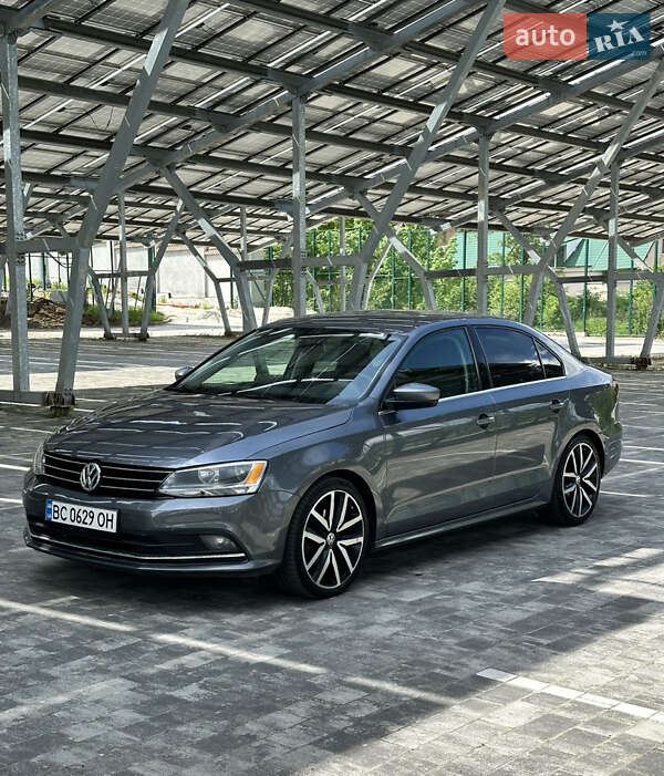 Седан Volkswagen Jetta 2017 в Львові