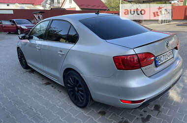 Седан Volkswagen Jetta 2011 в Львове