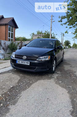 Седан Volkswagen Jetta 2013 в Дніпрі