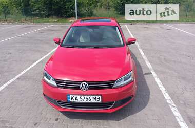 Седан Volkswagen Jetta 2013 в Киеве