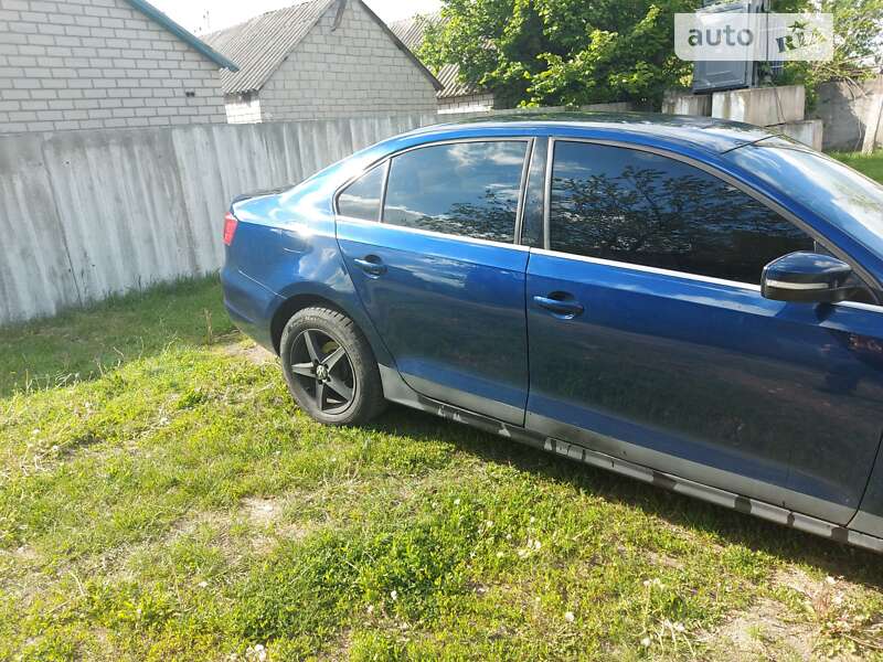 Седан Volkswagen Jetta 2012 в Лубнах
