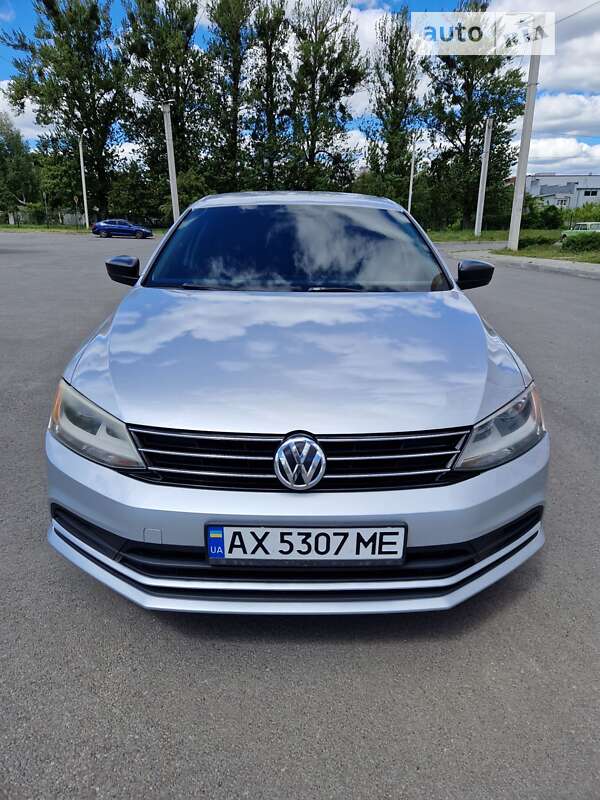 Седан Volkswagen Jetta 2015 в Харькове