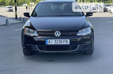 Седан Volkswagen Jetta 2014 в Киеве