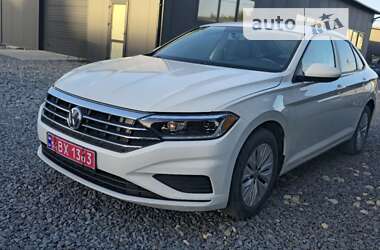 Седан Volkswagen Jetta 2018 в Львове