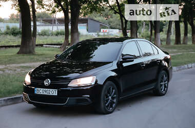 Седан Volkswagen Jetta 2014 в Львове