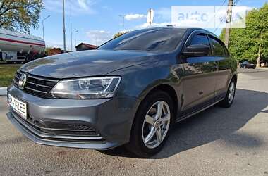 Седан Volkswagen Jetta 2015 в Сумах