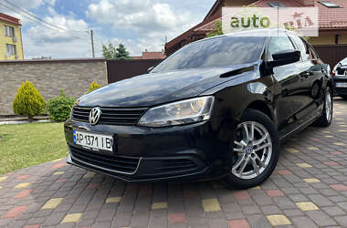 Седан Volkswagen Jetta 2014 в Львове