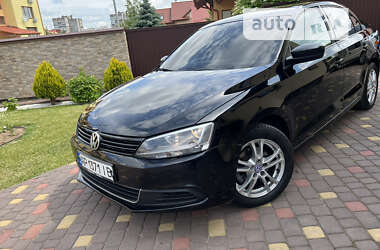 Седан Volkswagen Jetta 2014 в Львове