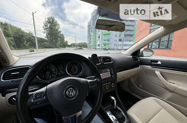Универсал Volkswagen Jetta 2010 в Львове