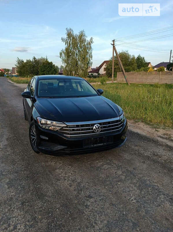 Седан Volkswagen Jetta 2018 в Тернополі