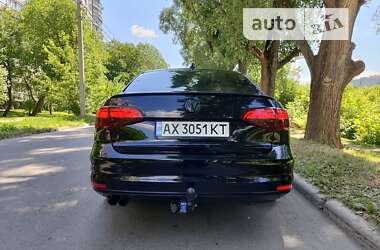 Седан Volkswagen Jetta 2016 в Харькове