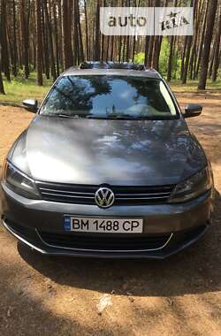 Седан Volkswagen Jetta 2013 в Охтирці