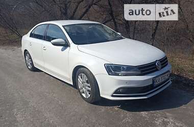 Седан Volkswagen Jetta 2016 в Киеве