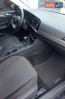 Седан Volkswagen Jetta 2018 в 