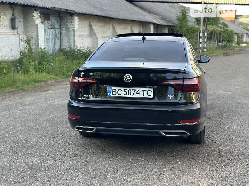 Седан Volkswagen Jetta 2020 в Львове