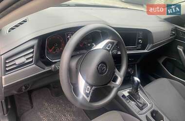 Седан Volkswagen Jetta 2018 в 