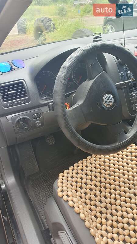 Седан Volkswagen Jetta 2006 в Житомирі