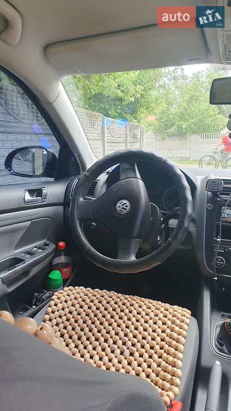 Седан Volkswagen Jetta 2006 в Житомирі