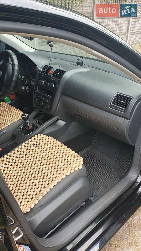 Седан Volkswagen Jetta 2006 в Житомирі