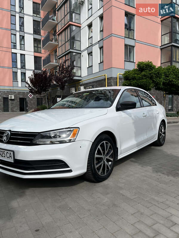 Седан Volkswagen Jetta 2015 в Луцке