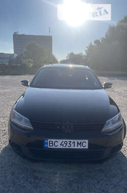 Седан Volkswagen Jetta 2013 в Львове