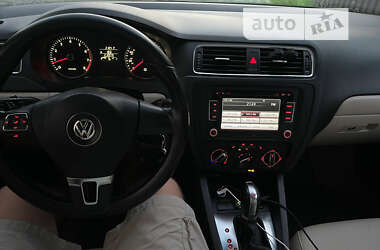 Седан Volkswagen Jetta 2012 в Житомире