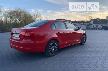 Седан Volkswagen Jetta 2012 в Зборові