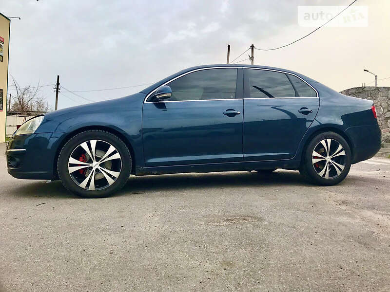 Седан Volkswagen Jetta 2007 в Кременчуці