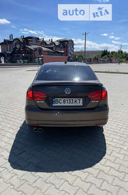 Седан Volkswagen Jetta 2011 в Дрогобичі