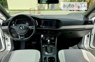 Седан Volkswagen Jetta 2018 в Дніпрі