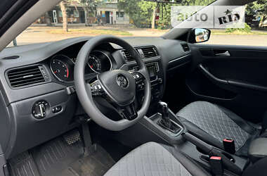 Седан Volkswagen Jetta 2015 в Кривому Розі