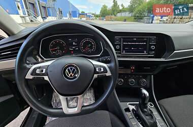 Седан Volkswagen Jetta 2019 в 