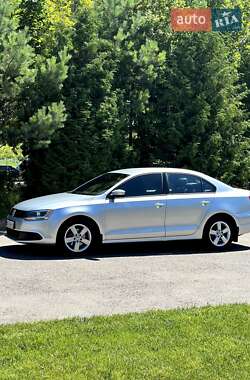 Volkswagen Jetta 2011