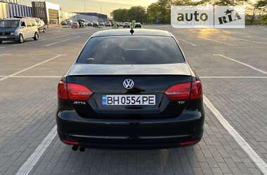 Седан Volkswagen Jetta 2012 в Одесі