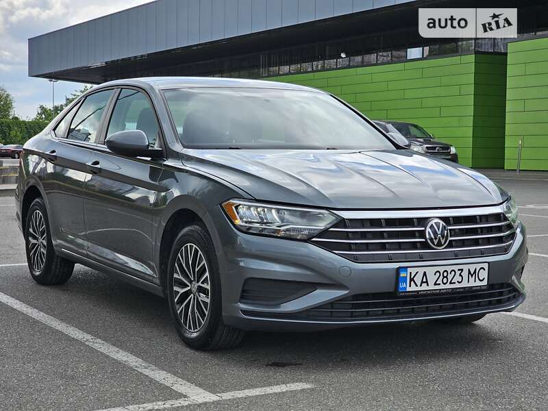 Седан Volkswagen Jetta 2020 в Києві