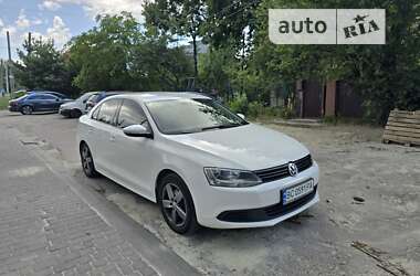 Седан Volkswagen Jetta 2013 в Львові