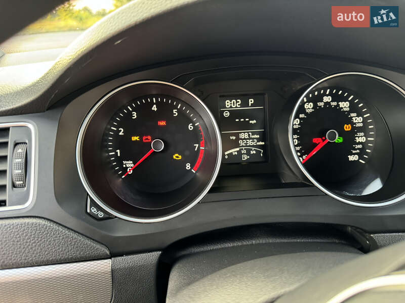 Седан Volkswagen Jetta 2015 в Кривом Роге