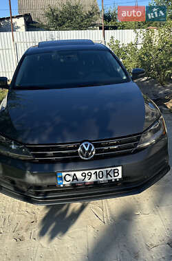 Седан Volkswagen Jetta 2016 в 