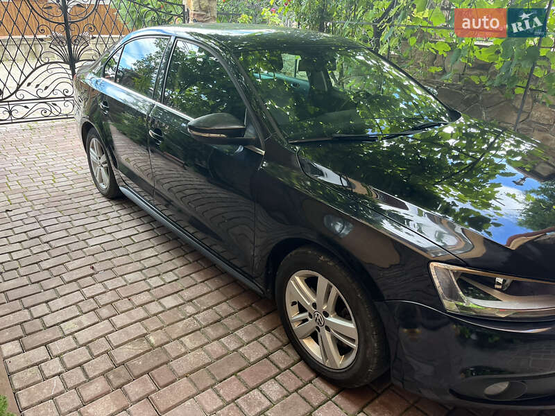 Седан Volkswagen Jetta 2013 в Тернополі