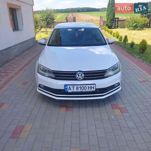 Седан Volkswagen Jetta 2016 в Калуше