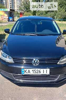 Седан Volkswagen Jetta 2015 в Киеве