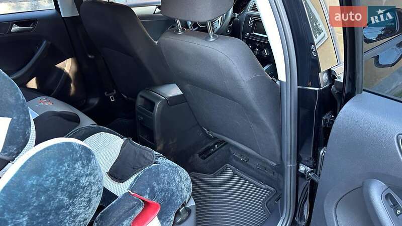 Седан Volkswagen Jetta 2017 в Києві