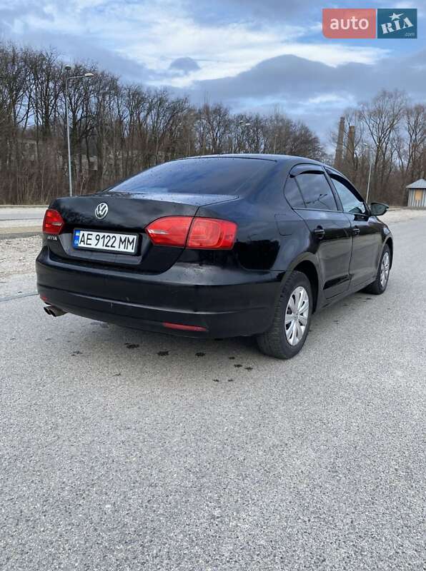 Седан Volkswagen Jetta 2012 в Днепре